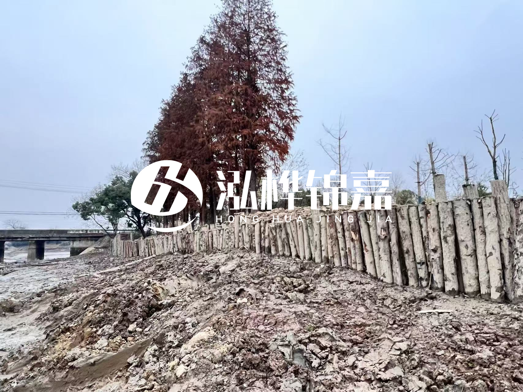 平?jīng)鐾跈C(jī)打木樁專業(yè)施工-松木樁工程量怎么計(jì)算的？